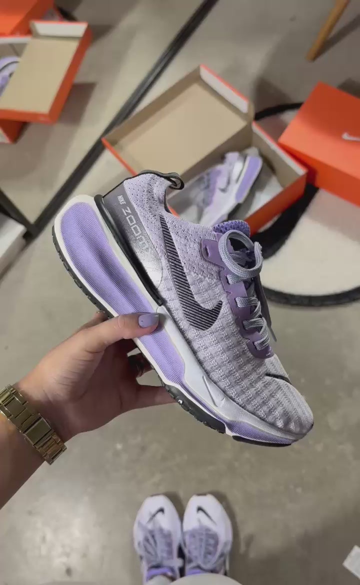 Tênis Zoom x Invincible Run 3