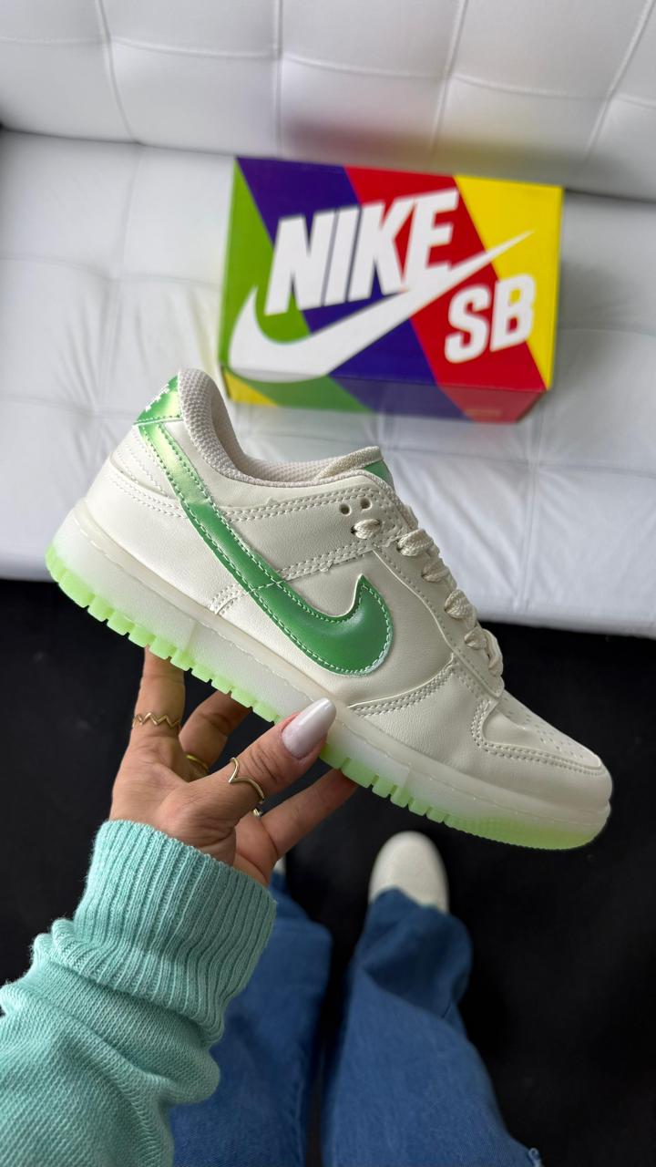 Tênis Nike Dunk