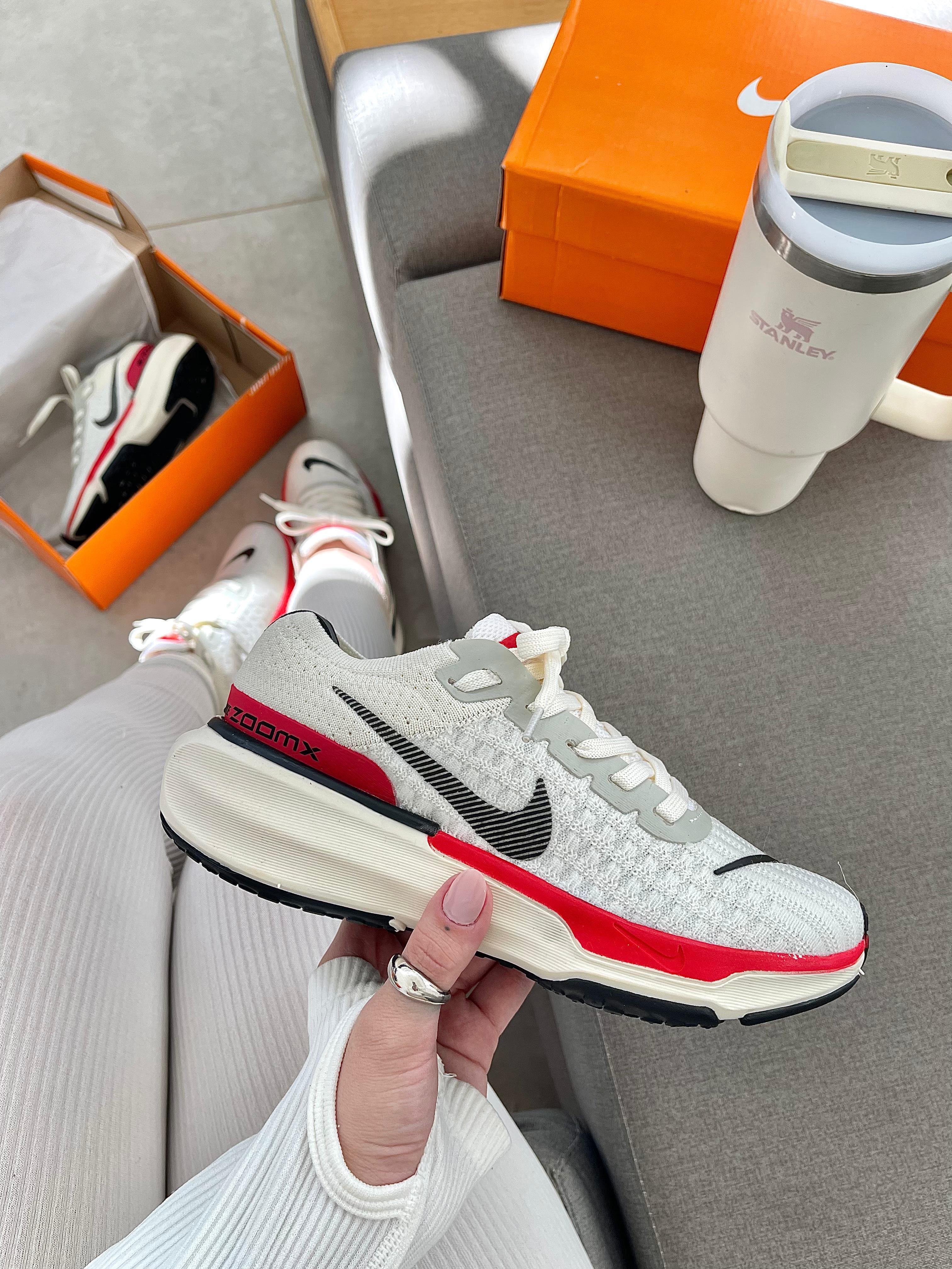 Tênis Zoom x Invincible Run 3