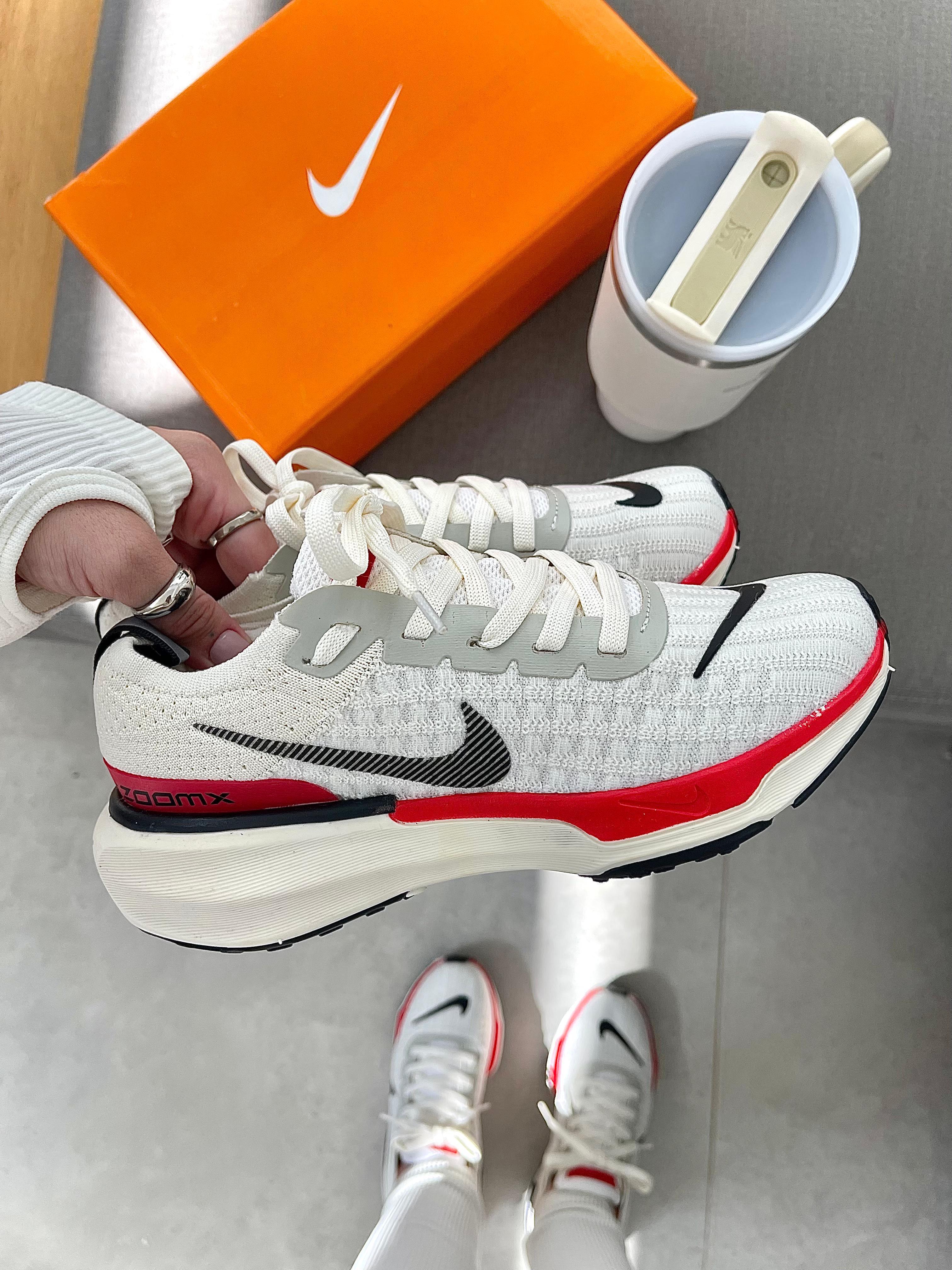 Tênis Zoom x Invincible Run 3